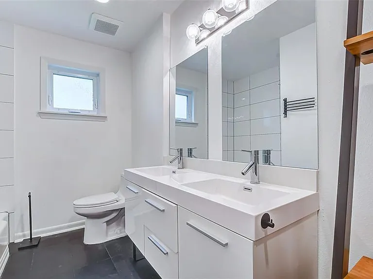 1202 Shadeland Dr — Photo 7