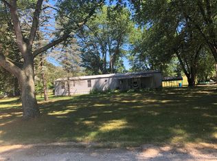 3932 N Dunes Rd, Hillsdale, MI 49242