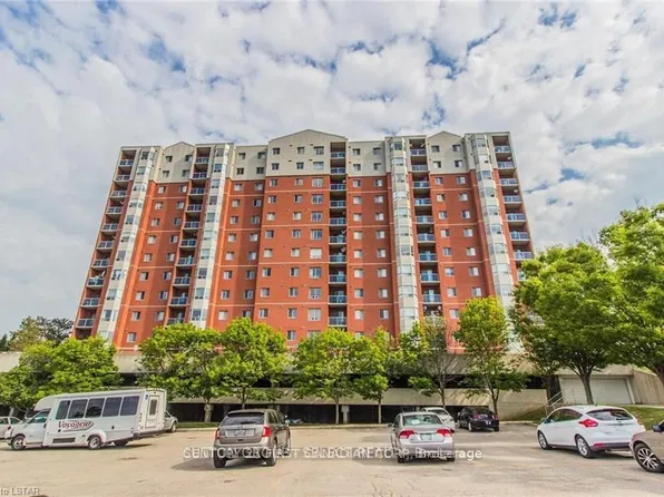 30 Chapman Ct, London, ON