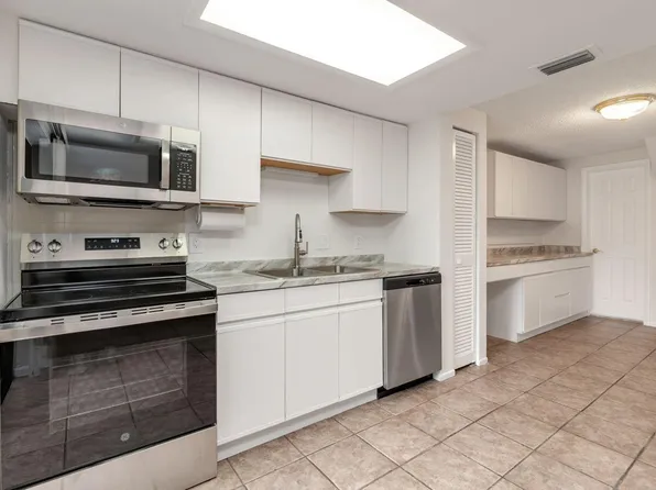 4330 Lilac Street #F, Palm Beach Gardens, FL 33410