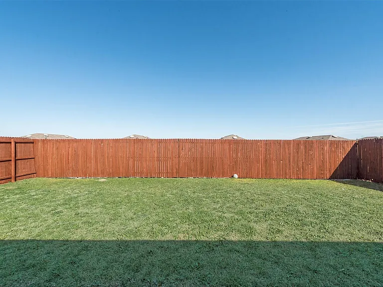 4016 Huntington Dr — Photo 32