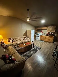 1 bed, 1.0 bath, 800 sqft, $1,200 — Photo 3