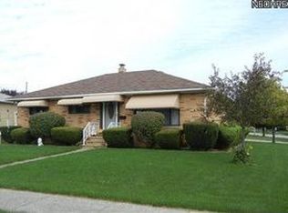 8530 Saybrook Dr, Brooklyn, OH