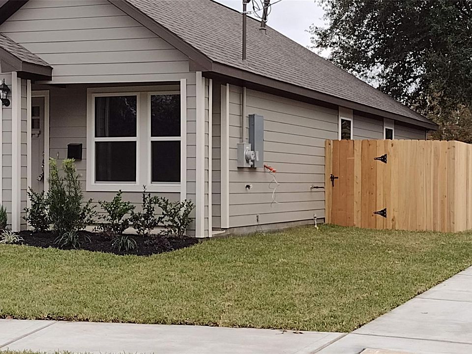 1st image of 2208 Sam Wilson St