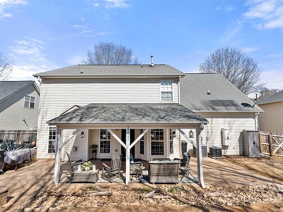 4th image of 2420 Ivy Creek Frd