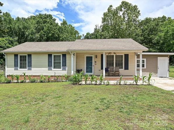 12423 Softwood Ct, Charlotte, NC 28273