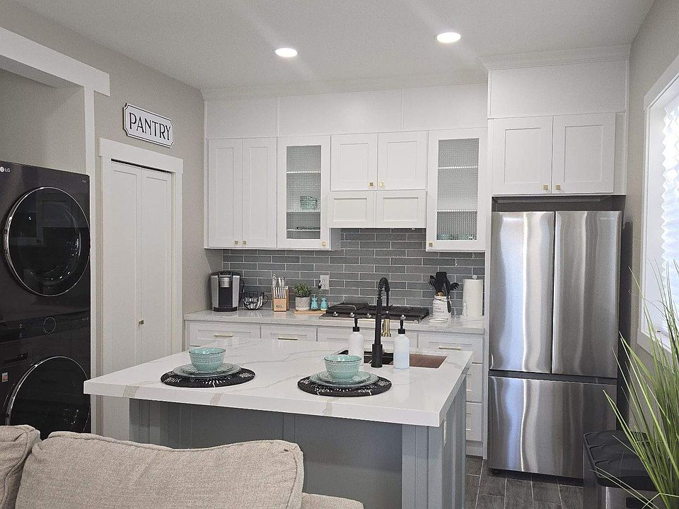 1st image of 2127 Wise Oak Ln