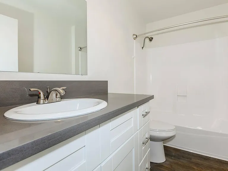 Woodglen Apartment Homes — Photo 39