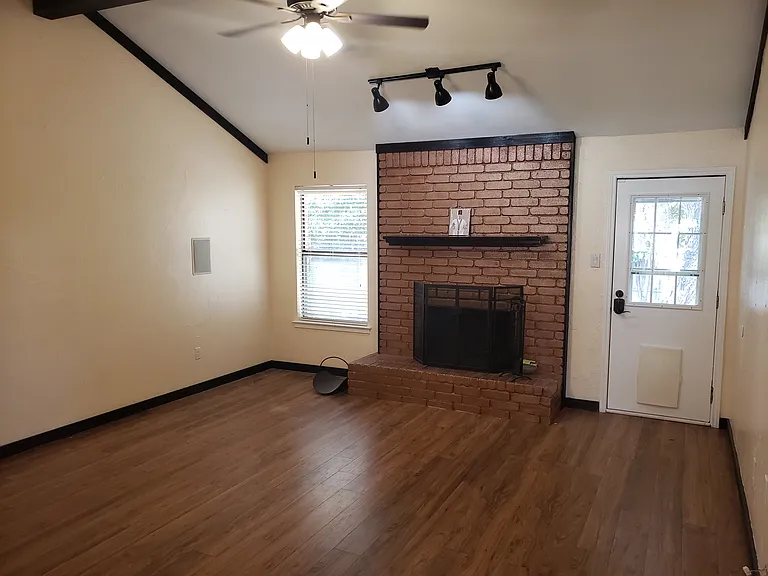 508 Tarragon Ln — Photo 13