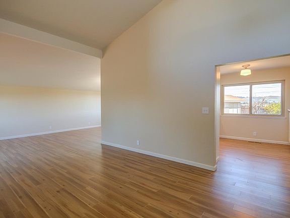 3rd image of 60 Melwood St