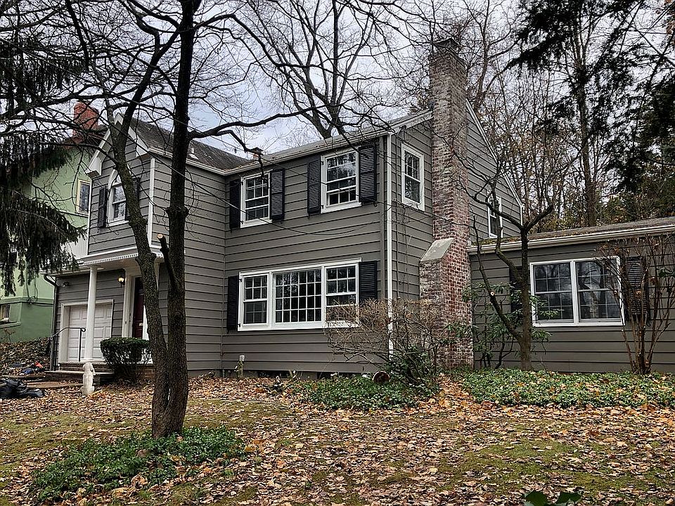 2nd image of 94 N Mountain Ave