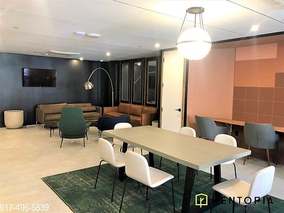 4th image of 822 Lexington Ave #204