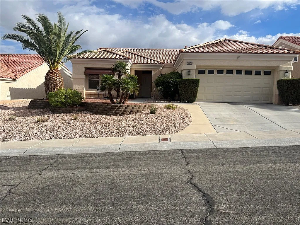 2 bed, 2.0 bath, 1520 sqft, $2,800 — Photo 3