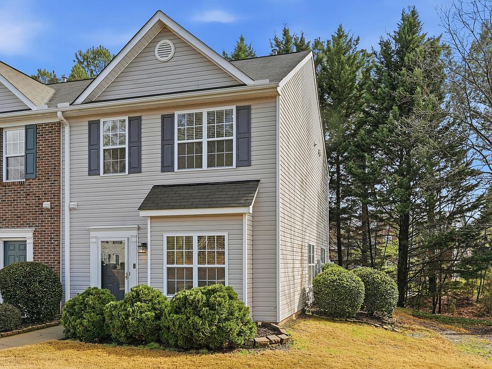 1st image of 31 Edgebrook Cir