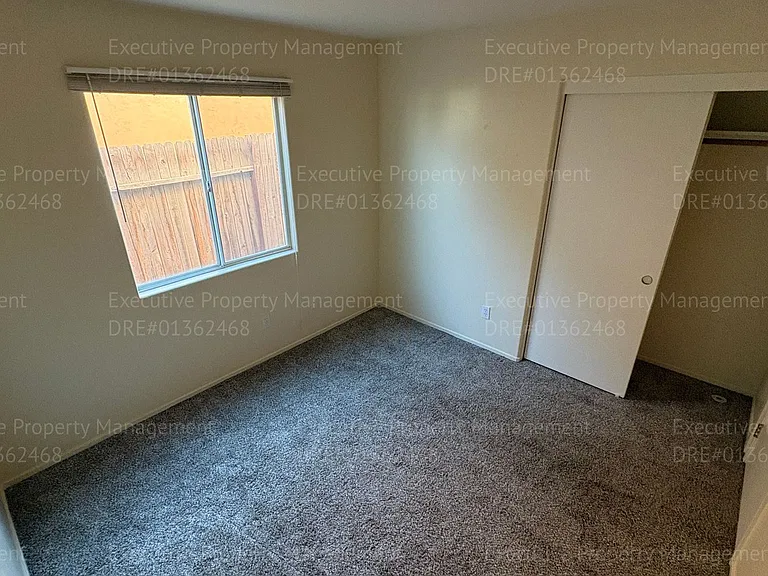 524 Sunset Meadow Ln — Photo 31