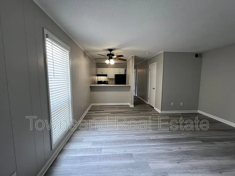 5874C Century Oaks Dr — Photo 1