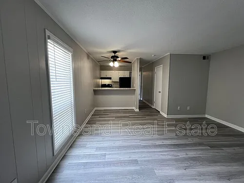 5874C Century Oaks Dr Photo 1