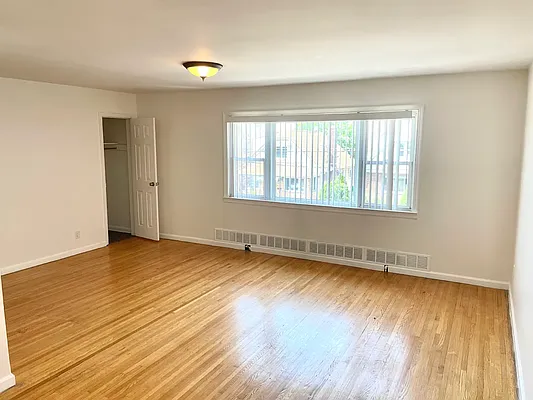 Rented by Luxury Apartments LIC | media 3