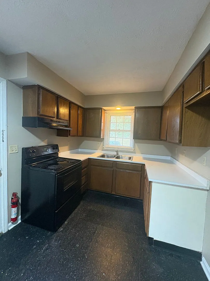 2 Bedroom Duplex — Photo 1