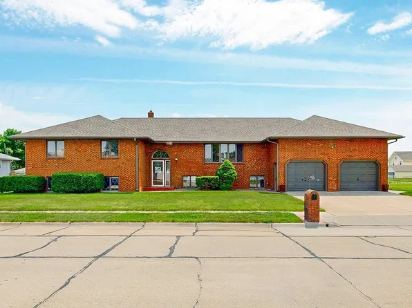 1103 3rd St, Columbus, NE 68601