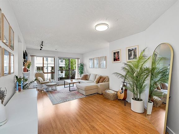 5th image of 520 Dunedin St #409