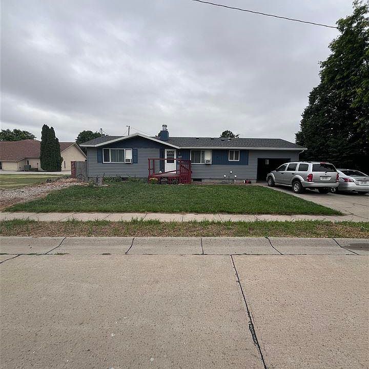 1st image of 1117 W 11th St