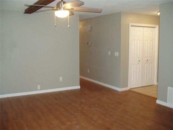 4th image of 1470 E Eton St