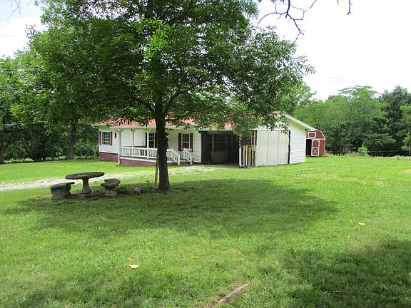 3rd image of 610 E Denny Rd