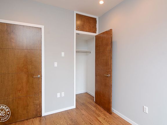5th image of 1310 Pacific St #3FX
