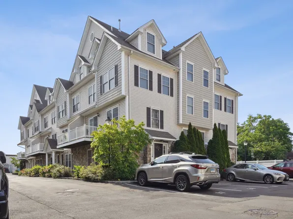 59 Liberty Street APT 13, Stamford, CT 06902