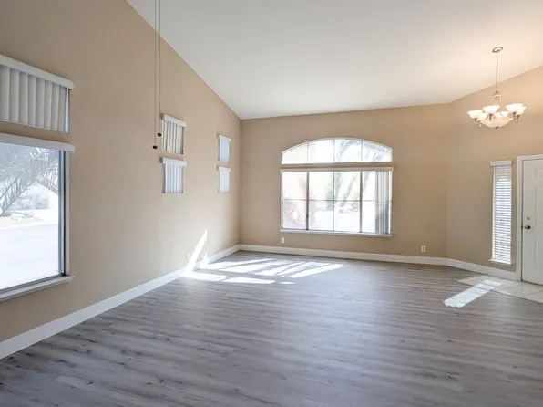 8323 Cabin Peak St, Las Vegas, NV 89123