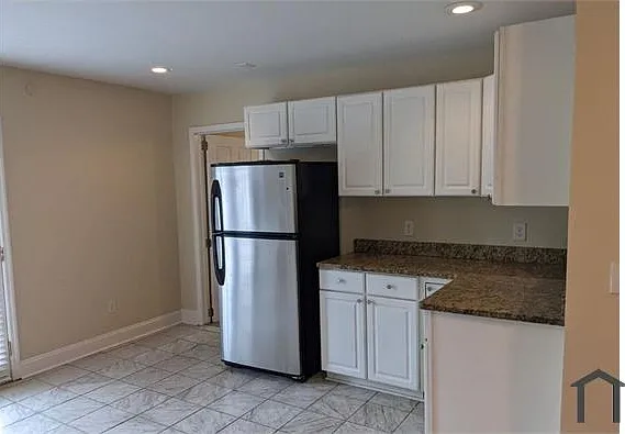 992 Farrington Pl SE #A — Photo 3