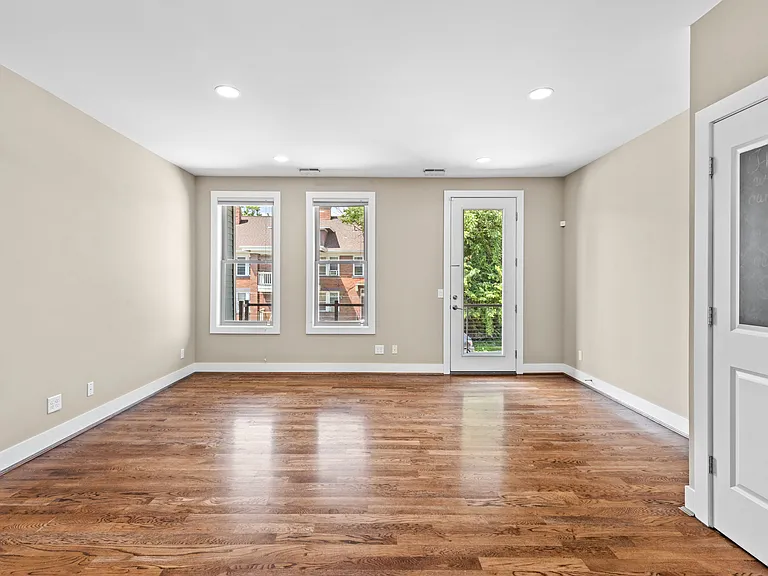 434 Northern Ave — Photo 6