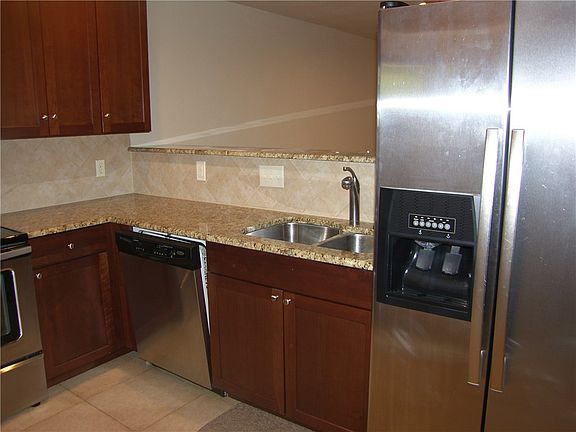 5th image of 8806 Westover Club Dr #B