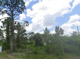 913 Kanuga St E, Lehigh Acres, FL 33974
