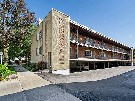 2nd image of 409 Lathrop Ave APT 1B