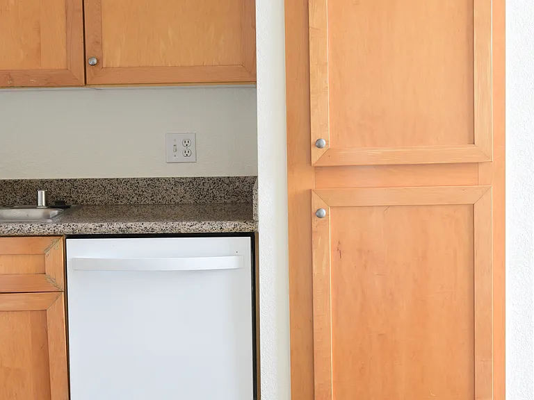 516 Martha St #207 — Photo 10