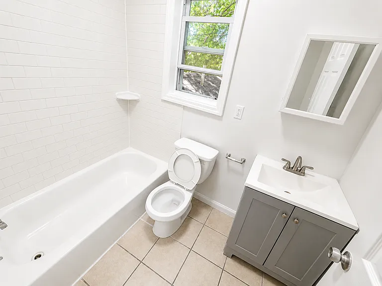 36 Mary St #2 — Photo 3