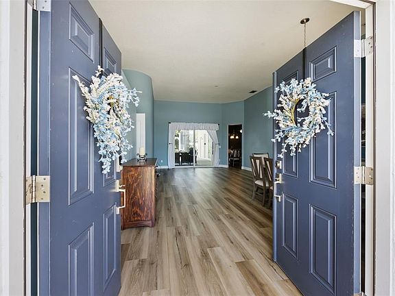 5th image of 524 Lakehaven Cir