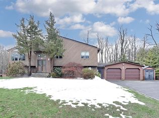 42 Cragmere Road, Airmont, NY 10901