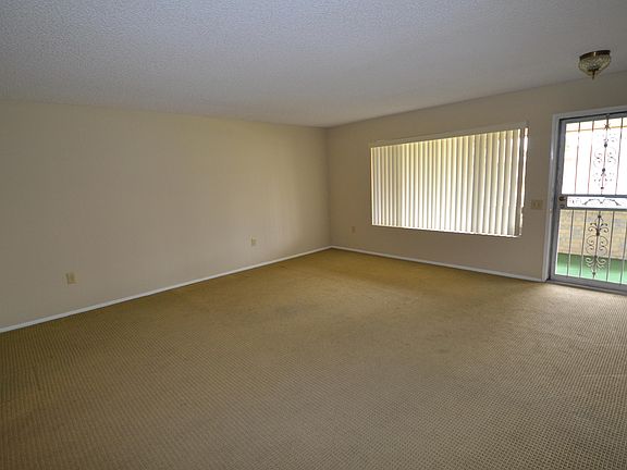 3rd image of 10010 W Sandstone Dr