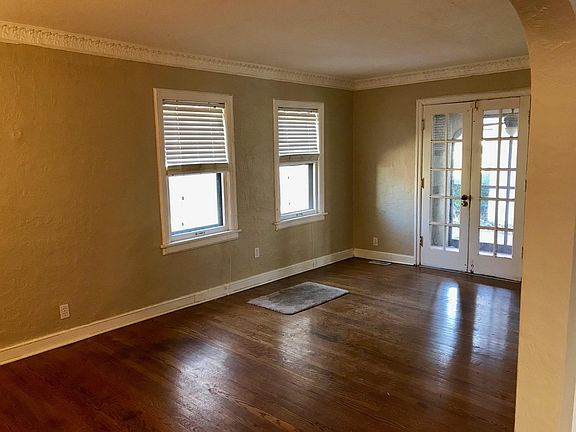 4th image of 7128 Oak St