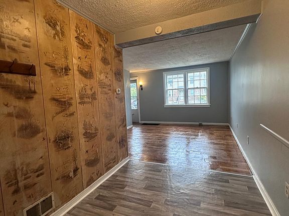 5th image of 852 Tioga St