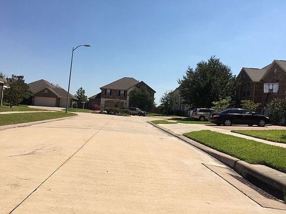 4th image of 4914 Beech Fern Dr