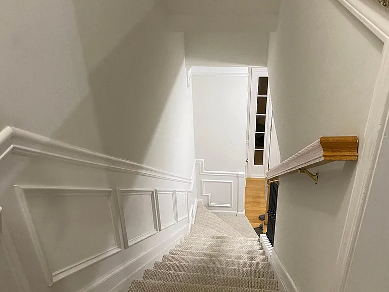 1028 Thornborough Dr — Photo 4
