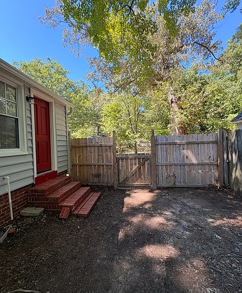 84 Madison Ln N — Photo 14