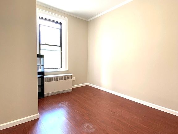 4th image of 45-59 40th St #2R