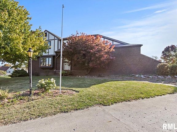 5th image of 121 Knollaire Ct