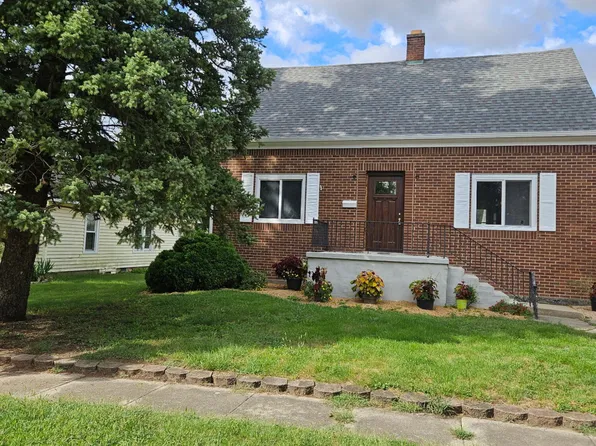 106 W Washington St, Kentland, IN 47951