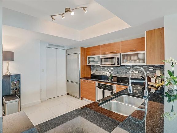2nd image of 3000 Oasis Grand Blvd APT 1903